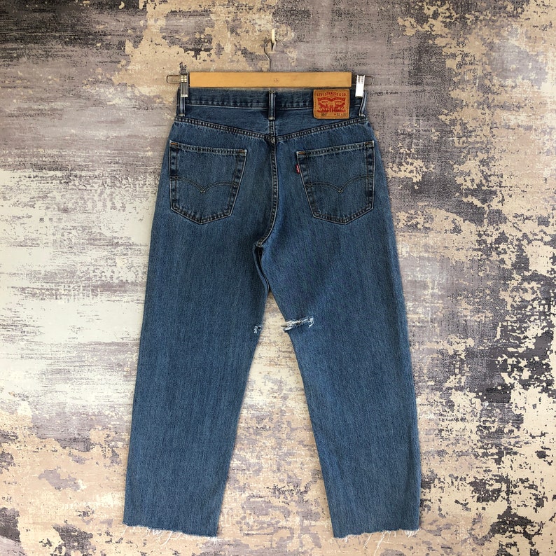 Size 31x28 Vintage Levi's 550 Faded Ripped Jeans 90s Distressed Mens Levis Denim Womans High Rise Levis Denim Light Wash Levis Mom Jeans W28 image 2