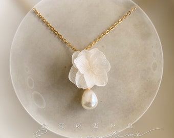 LEILA - Collier hortensias stabilisés et perle blanc Bijoux Mariage Bijoux mariée