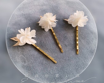 ELLIE - Gold Hair Pins with White Preserved Hydrangeas Hair Accessories Wedding Bridal Hair Accessories