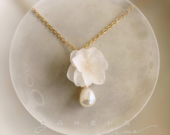 Preserved flower wedding necklace, Preserved flower bridal necklace, Pearl wedding necklace, Bridal jewelry with pearl, Wedding jewelry - LEILA