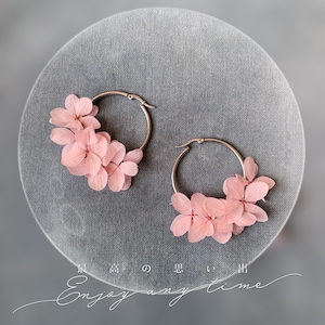 CAPUCINE - Silver hoop earrings with preserved light pink hydrangeas Wedding jewelry Bridesmaid jewelry