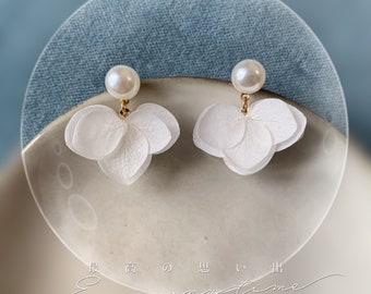 NYMPHÉA - Pendientes colgantes de hortensias y perlas preservadas blancas Joyería de boda Joyería nupcial