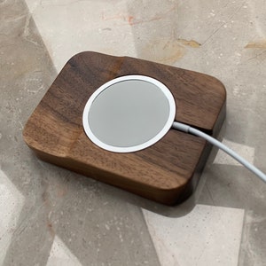 MagSafe Ladestation aus Holz | MagSafe Ladegerät Halter