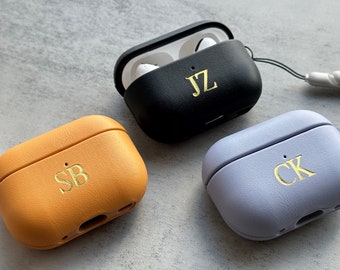 Estuche personalizado para AirPods Pro/Pro 2 con iniciales en lámina dorada