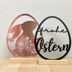Frohe Ostern Dekor, Osterhase mit Blume svg, dxf Datei für Schneidemaschine, Plotterdatei. Hase mit Blumen. Design für Bauklötze.