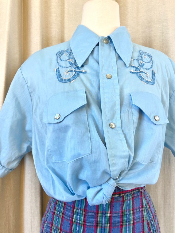 Retro western wear button-down top with embroidere