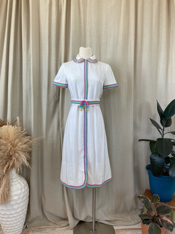 Linen collared belted dress by Vendome Kaufmann