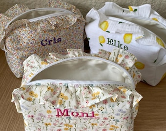 Customized ruffled case. Cosmetic bag. Event gifts. Customized travel bag
