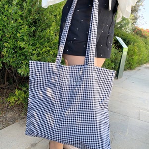 Trending bag. Personalized Vichy tote bag. Embroidered bag. Vichy checkered bag. Personalized bag. Beach bag. Multipurpose bag.