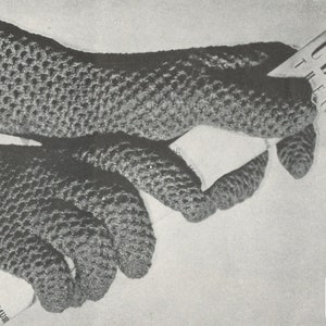 Women&#39;s Crochet Gloves - Vintage Crochet Pattern from the 1940s - PDF Download