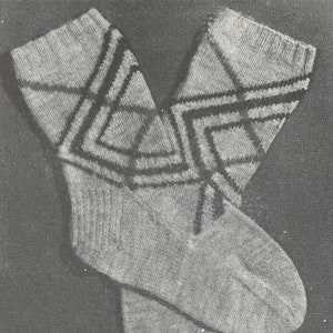 Men&#39;s Knitted Diamond Socks - Vintage Knitted Pattern from the 1940s - PDF Download
