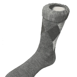 Men&#39;s Knitted Diamond Pattern Socks - Vintage Knitted Pattern from the 1940s - PDF Download