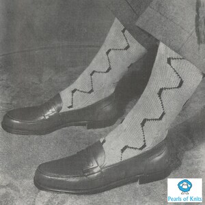 Men&#39;s Knitted Wave Pattern Socks - Vintage Knitted Pattern from the 1940s - PDF Download