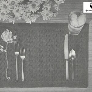 Crochet Rosebud Place Mat - Vintage Crochet Pattern from the 1950s - PDF Download
