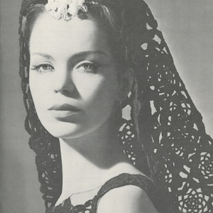 Women&#39;s Crochet So Dramatically New Mantilla - Vintage Crochet Pattern from the 1960s - PDF Download