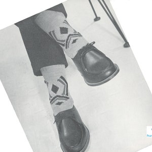Men&#39;s Knitted Diamond Socks - Vintage Knitting Pattern from the 1950s - PDF Download