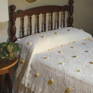 Vintage Crochet Nosegays Bedspread Pattern – PDF