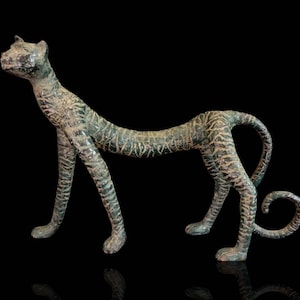 Cheetah Bronze Figurine, Cheetah Animal Sculpture, Animal Bronze, Home Decor
