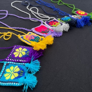 Huichol Knitted Medicine Pouch Peyote Pattern Jewelry Contains Desert Stone Indside Wirikuta Boho Tribal Native Made Gift Hikuri Wixarika
