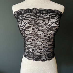Spitze, Stretch-Spitze, Schwarz, Spitzenband, 32 cm breit, 12,5 ”breit, Qualitäts-Stretch-Spitze, Bandau, Nähspitze, Handwerksspitze, Wäsche, Bekleidung