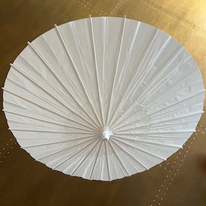 Elfenbensfärgat paraply, dekorativt, fest, brudtärneparaply, present, solparasoll, bröllop, brudtärna, heminredning, evenemang, display, 86 cm, 61 cm brett bild 5