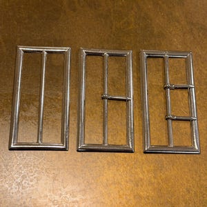 Gürtelschnalle, silberfarbene Metallschnalle, 8 cm Mittelsteg, 9 cm x 4,5 cm, Schieber, Gürtelschnalle, Dornschließe, Kostüme, Haute Couture, elegant, modisch