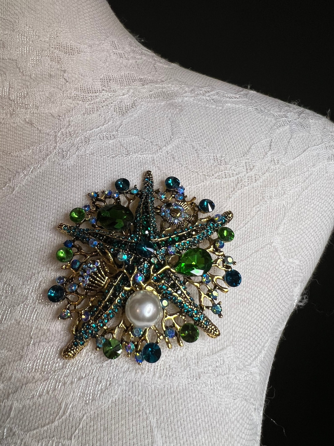 Spilla A Stella Marina Con Cristalli Verdi E Strass - Tono Oro, 3.0 Pollici, Nuova Senza Etichette - 2