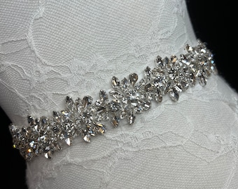 Cintura da sposa, cintura da sposa, cintura a fascia, strass di cristallo, nastro bianco, base in argento