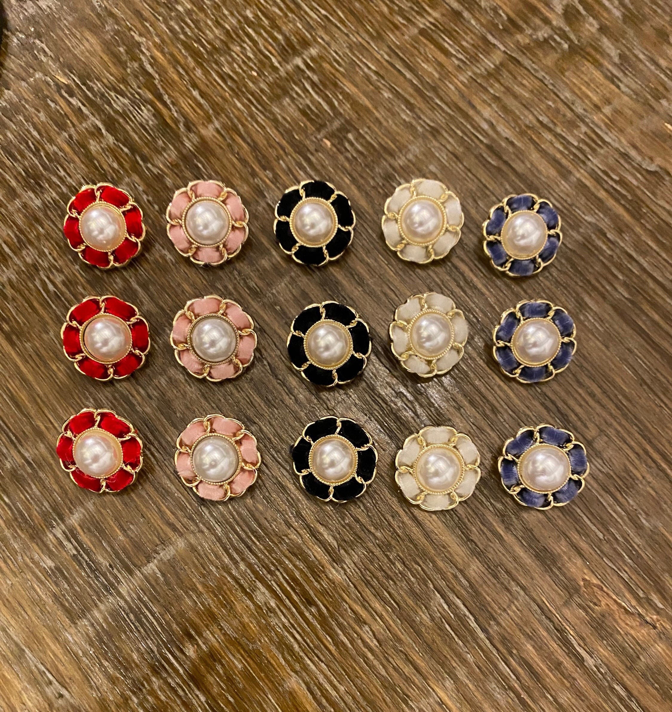 Chanel buttons - Etsy 日本