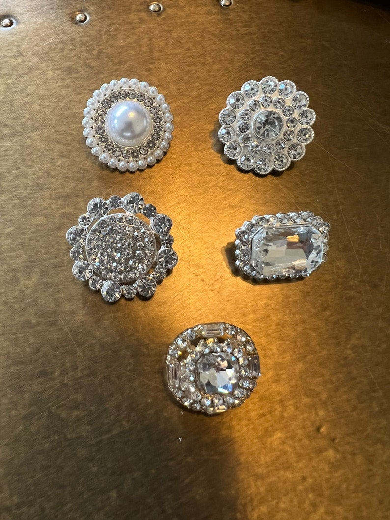 Botones Jewel & Diamanté Rhinestone Shank Botones, Acabado plateado, Botones de costura de tamaño 17mm-27mm, Botones nupciales, Botones premium hechos a mano imagen 10