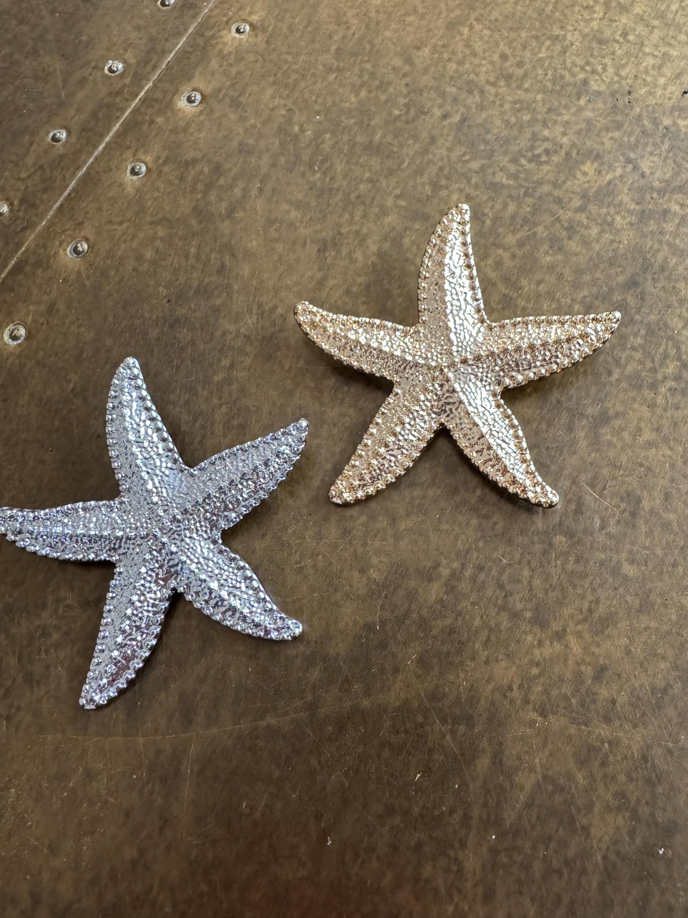 Spilla in metallo con design a stella marina, spilla, metallo solido, accessorio, 2 1/4, resort, regalo, design FAN, spille, festa, spiaggia, regalo, oro, argento - Italia