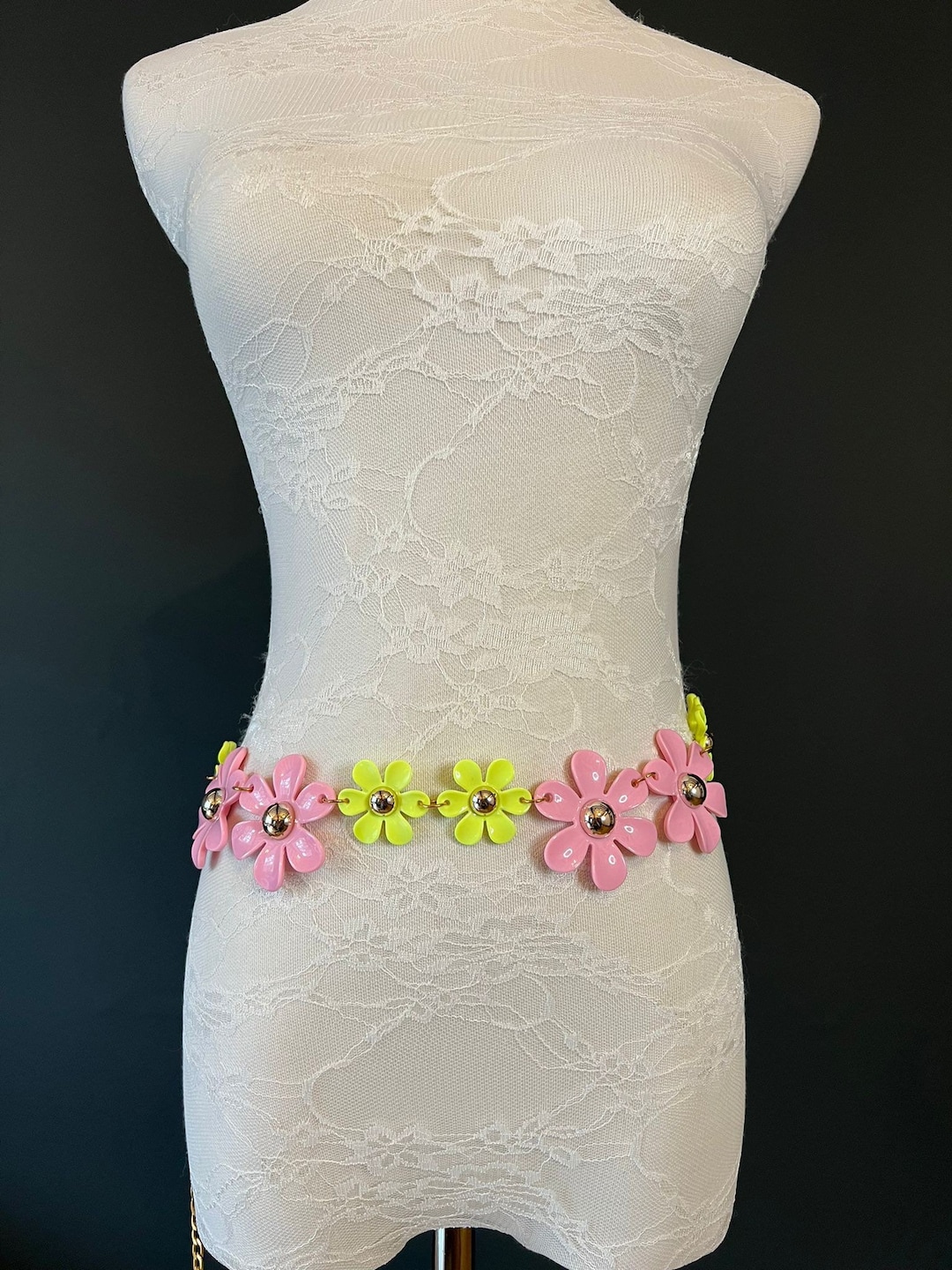 Xlong Belt Daisy Chain Belt, Pink, Bright Yellow Chain Belt, Fashion