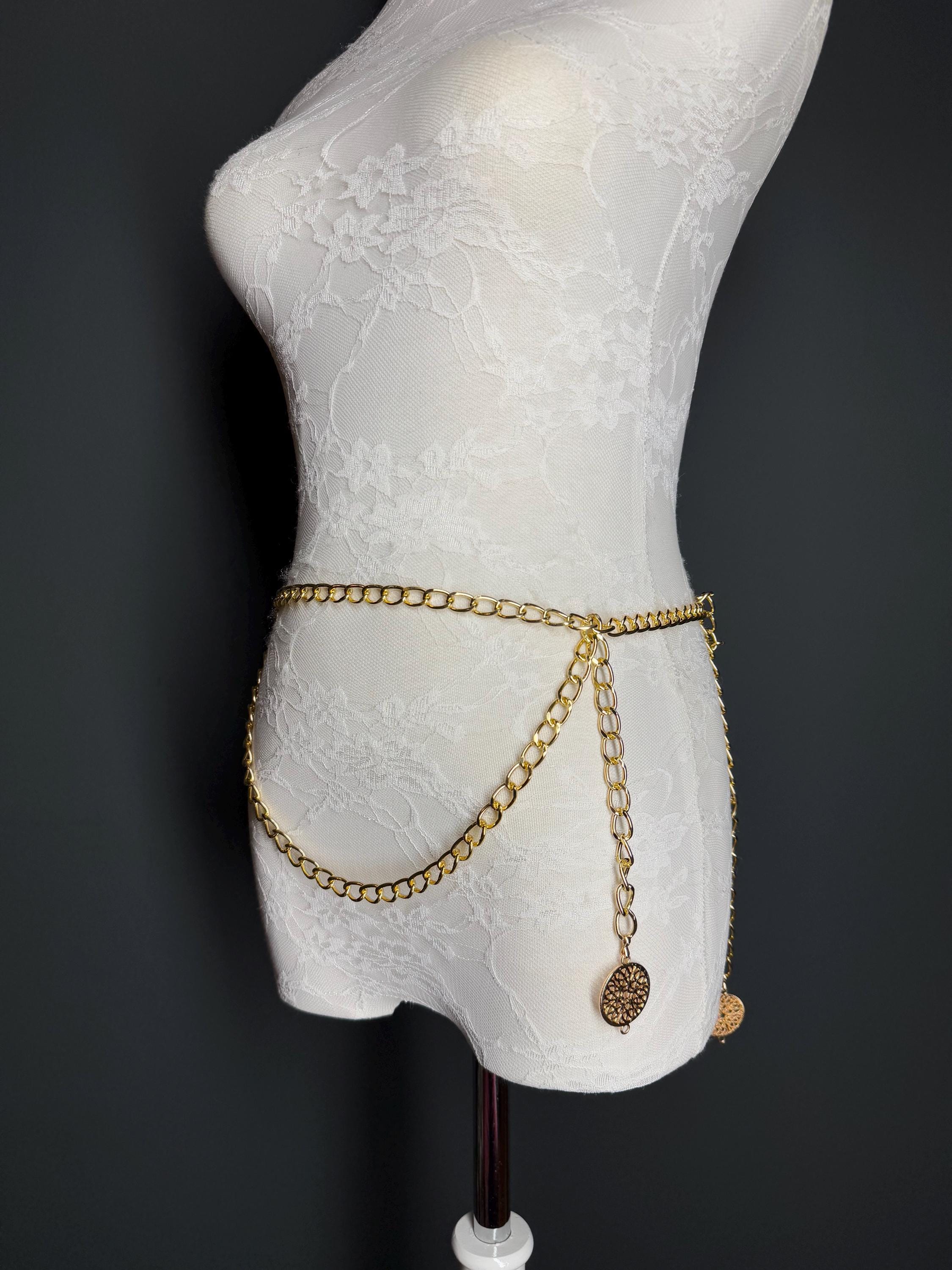 Vintage Nude Authentic Chanel Chain Link Belt Vintage 1994 CHANEL Lucky Charm Leather Chain Necklace Belt  main image 3