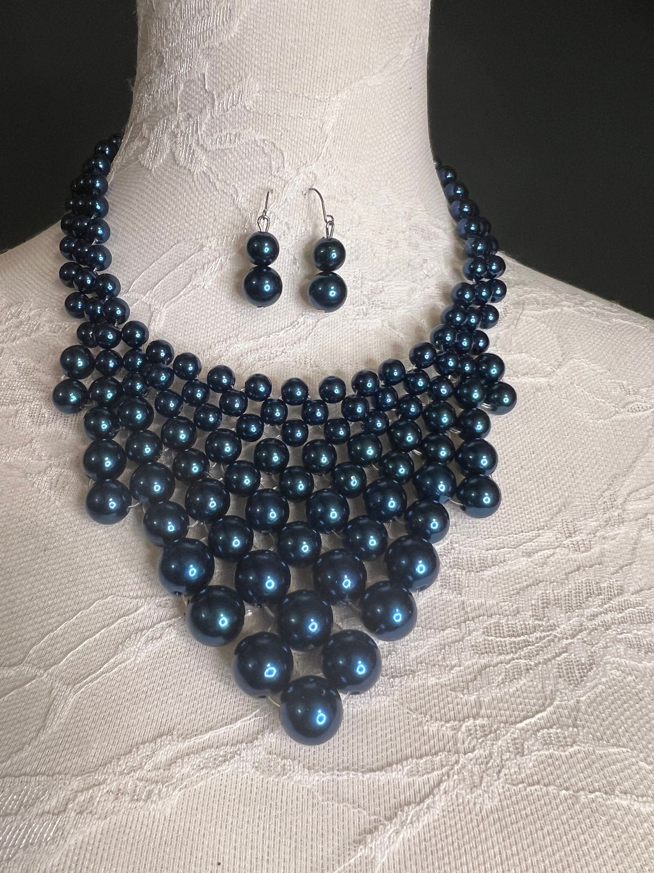 Collana, Orecchini e Anello Dorati con Perle Finte