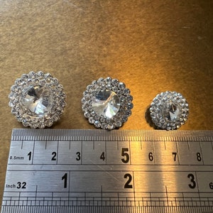 Botones Jewel & Diamanté Rhinestone Shank Botones, Acabado plateado, Botones de costura de tamaño 17mm-27mm, Botones nupciales, Botones premium hechos a mano imagen 4