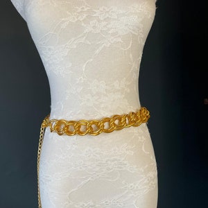 Ceinture dorée fleurie ajustable en acier inoxydable