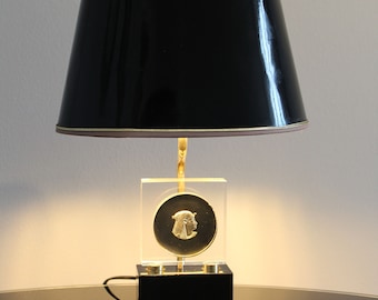 Hollywood Regency 70s table lamp in brass and plexiglass, Maison Jansen