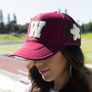 Sombrero de monograma con parche de chenilla PERSONALIZADO, sombrero de camionero inicial, sombrero de camionero con letras universitarias, gorra de béisbol personalizada para el día del juego, sombrero de camionero del equipo deportivo
