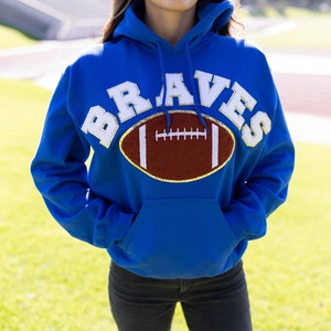 Sudadera con capucha con parche de chenilla personalizada, camisa con parche de chenilla personalizada, camisa con letras de brillo universitario personalizada