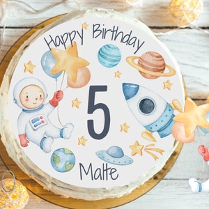 Decorazione per torta astronauta pastello – immagine di zucchero con nome – immagine di fondente spaziale per compleanno di un bambino
