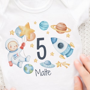 Imagen termoadhesiva con nombre y edad deseados, camiseta de cumpleaños personalizada, astronauta, cohete espacial, planetas, universo