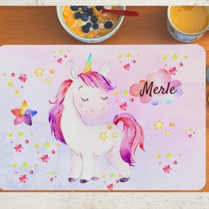 Set de table avec nom enfant garçon fille textile licorne rose arc-en-ciel