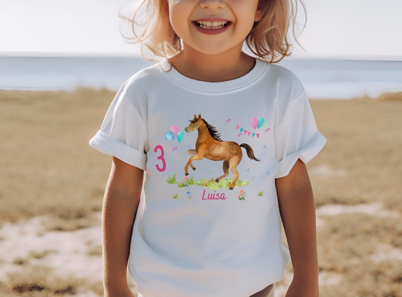 T-Shirt Geburtstagsshirt personalisiert Geburtstagskind Junge Mädchen Bauernhoftiere Pferd Reiter Reiterin Pferdemädchen Pony Bild 1