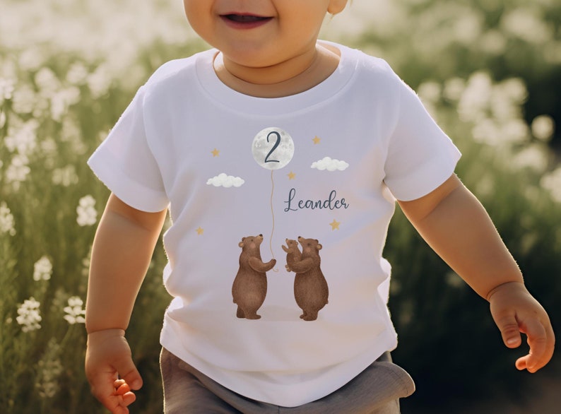 T-Shirt Geburtstagsshirt personalisiert Geburtstagskind Junge Mädchen Dschungeltiere Bär Mond Mama und Baby Bild 2