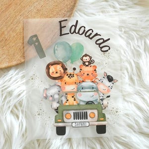 Bügelbild Safari Geburtstag personalisiert – Wild One Shirt Aufbügler Löwe Zebra Dschungeltiere – mit Name & Zahl – grün Jungle