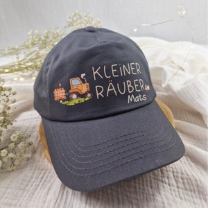 Cap Kinder Personalisiert mit Name Sonnenschutz Kleiner Räuber Traktor Bild 1