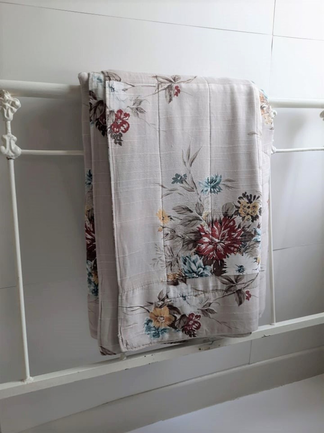 Vintage 1940s 1950s Eiderdown Plaid Boutis Wool Felt Filled Coverlet