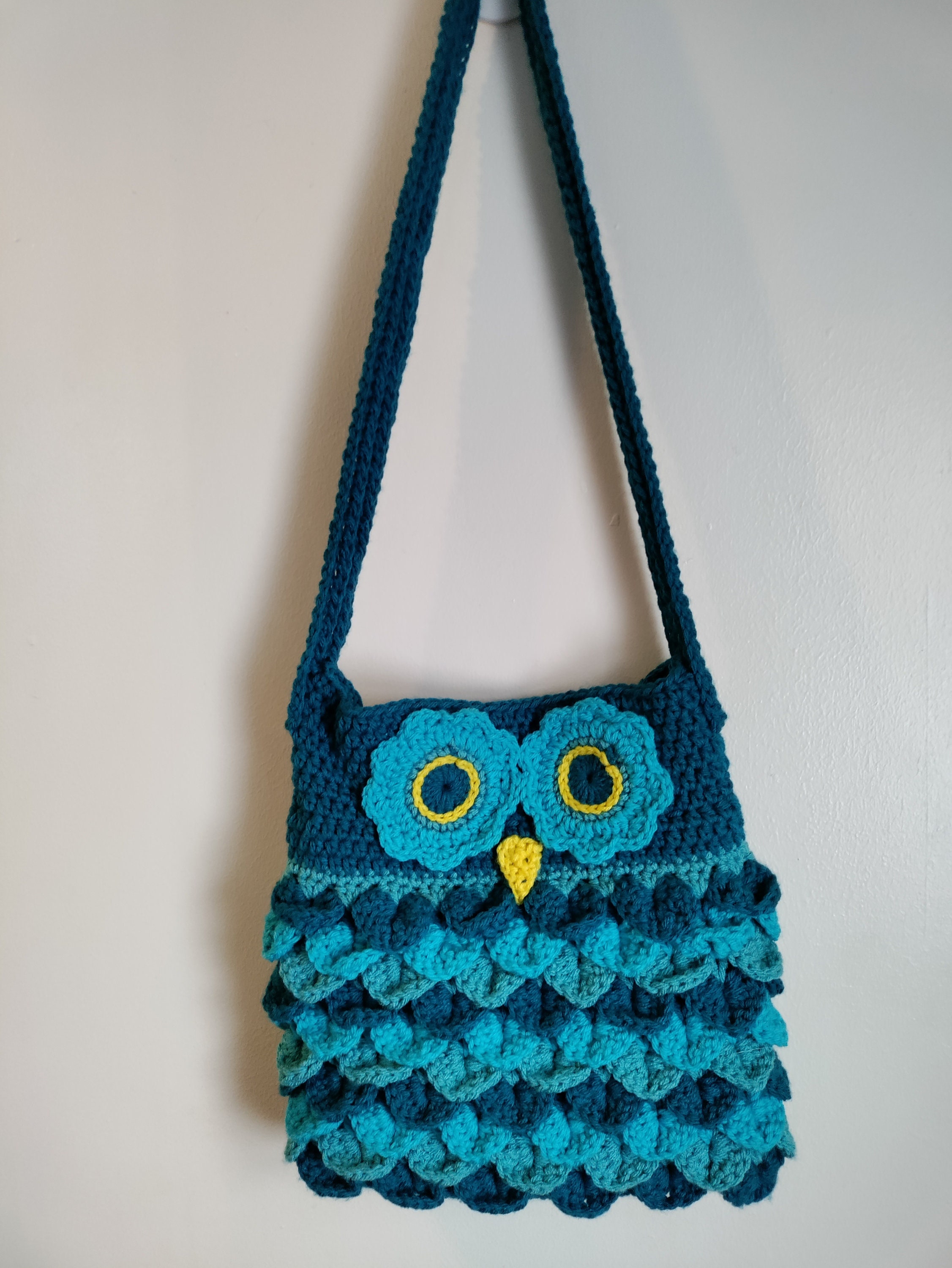 Handmade Owl Purse w Crocodile Stitch
