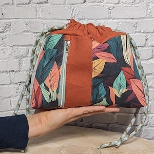 Kosmetikbeutel mit Kordelzug SOPHIE von LindaMaj im Blätterdesign