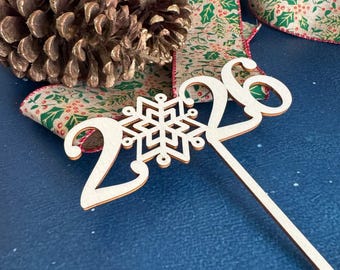 Wooden Cake Topper 2026 - Cake Decoration & Cake Decor - New Year's Eve Cake Topper